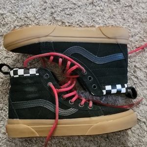 VANS SHOES (no box)